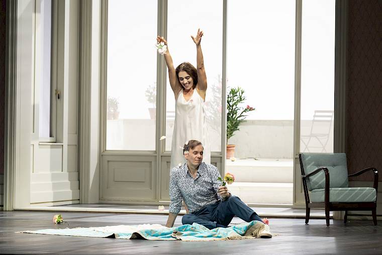 La rondine, Giacomo Puccini, Christof Loy, Ermonela Jaho, Benjamin Bernheim. Foto: Monika Rittershaus