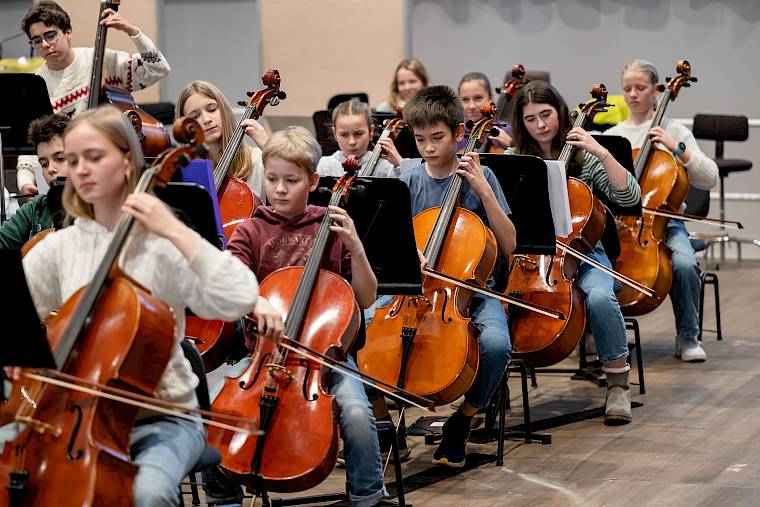 Kinderopernorchester 2025/26. Foto: T+T Fotografie / Toni Suter + Tanja Dorendorf