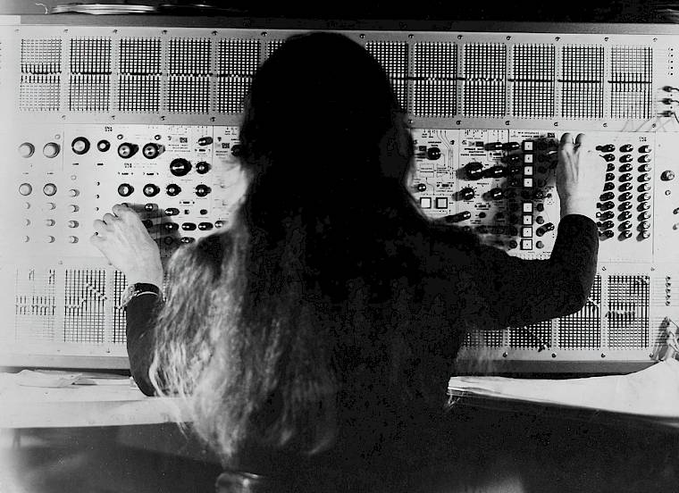 Éliane Radigue © Fondation A.R.M.A.N..A.N.. Foto: 