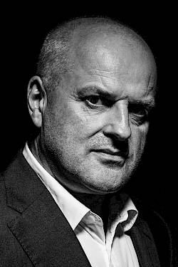 Christopher Purves